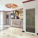 Capital O 90897 Island City Hotel